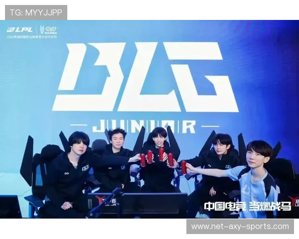 《电竞赛事激战正酣各大战队角逐全球冠军荣耀引爆赛场热潮》